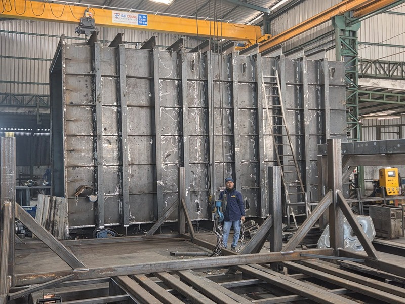 Large-format MS/SS vacuum vapour plant vessel